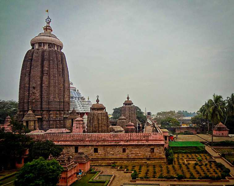 Temple complex — inspiration for the Sri Sri Radha Madan Mohan Ashram